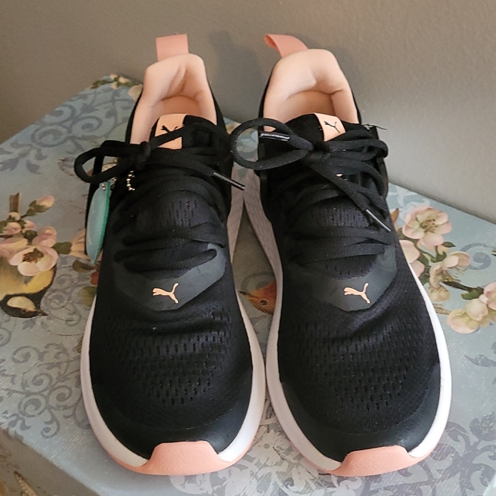 Puma Soft Foam Sneaker